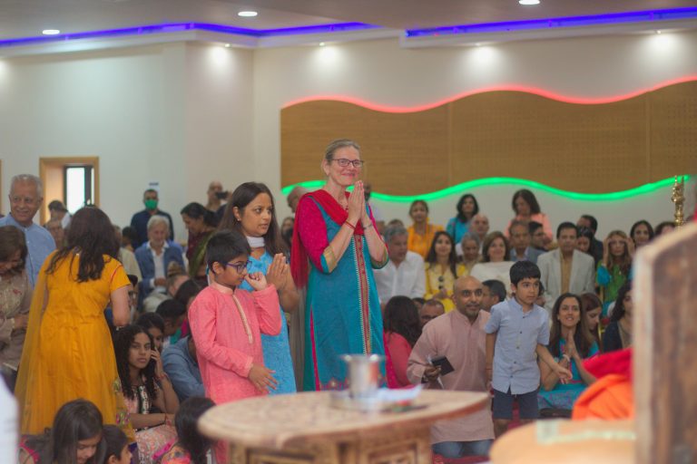 Spiritual leaders offer ‘secrets of happiness’ at London event